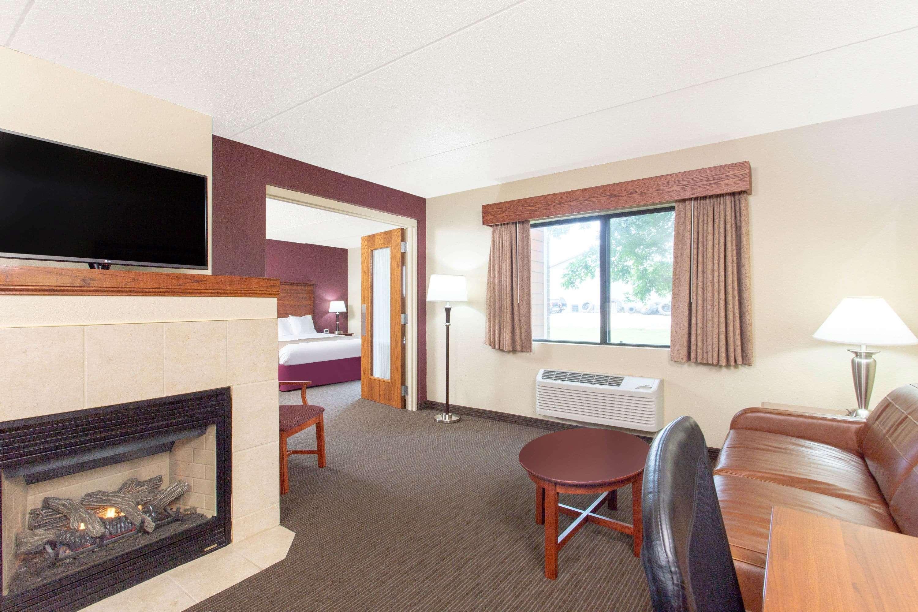 Americinn By Wyndham New London Esterno foto