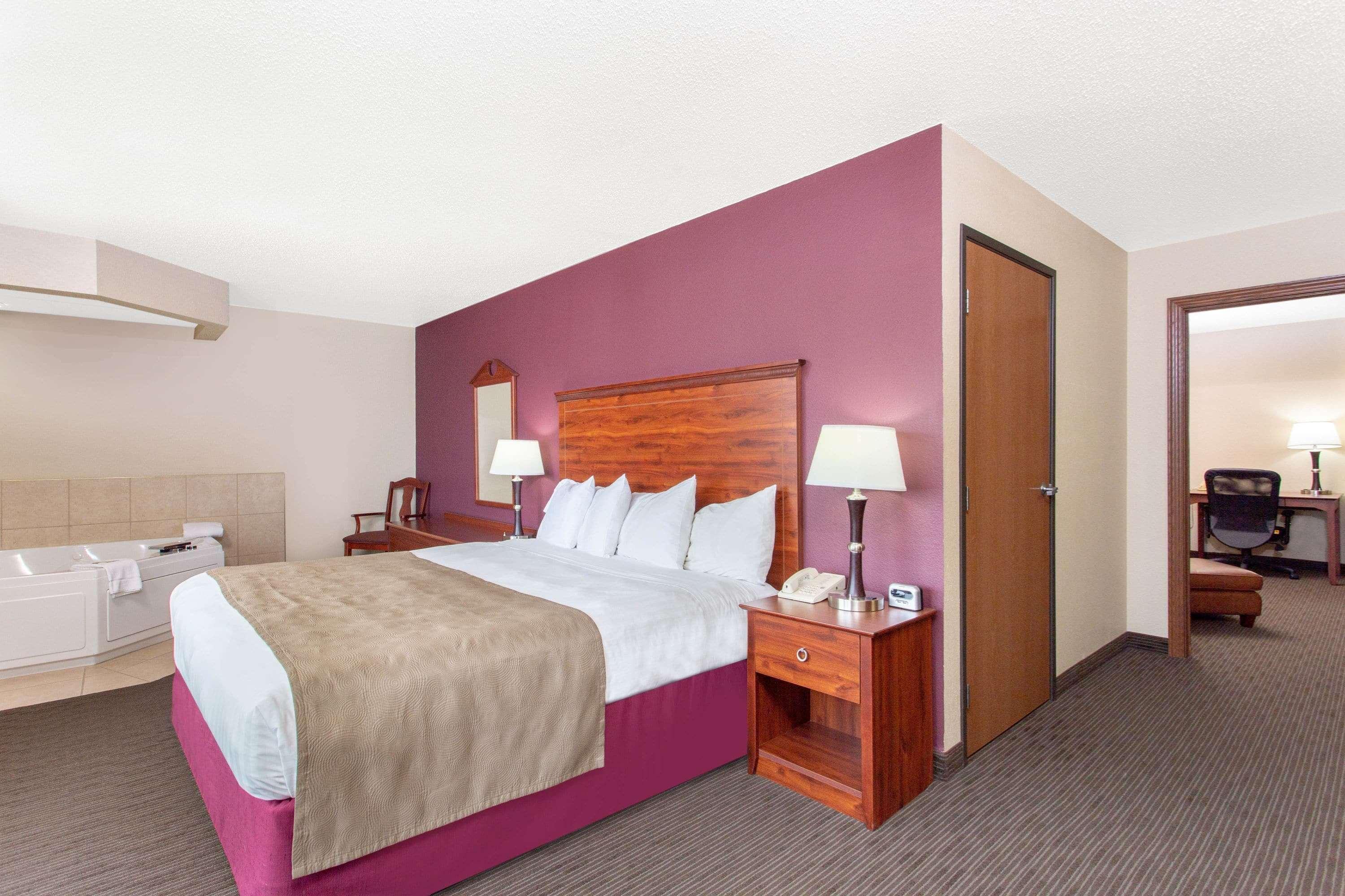 Americinn By Wyndham New London Esterno foto