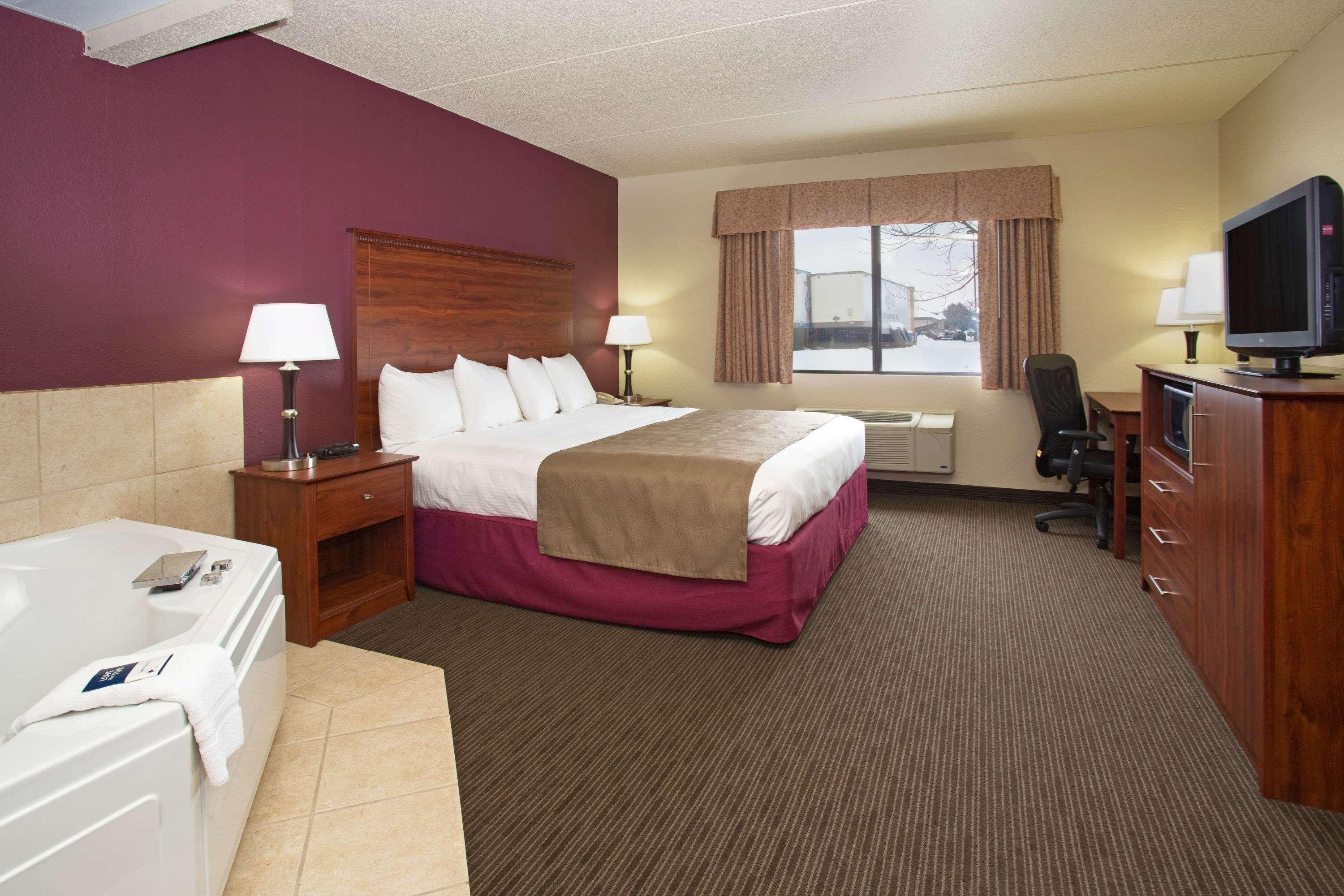 Americinn By Wyndham New London Esterno foto
