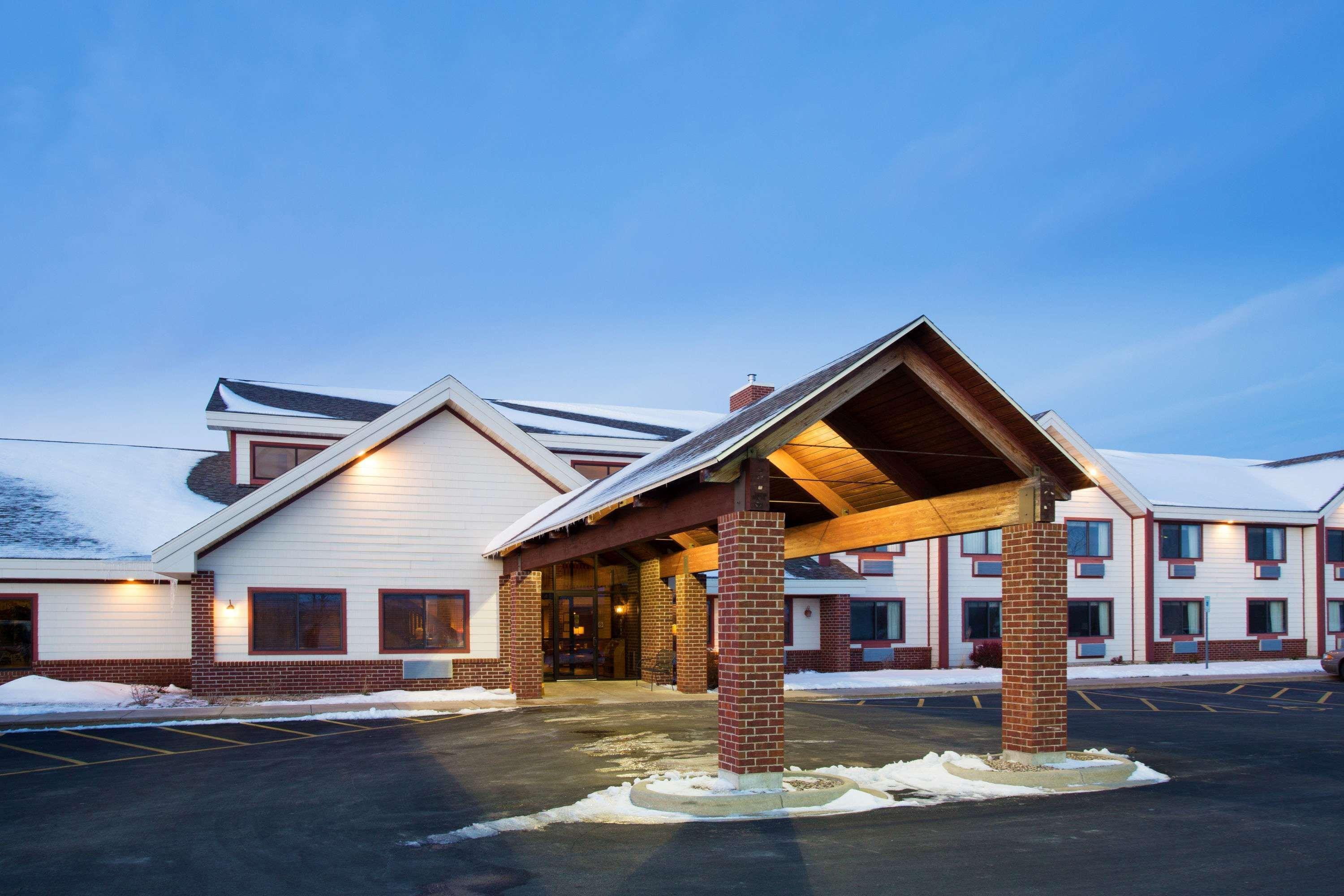 Americinn By Wyndham New London Esterno foto